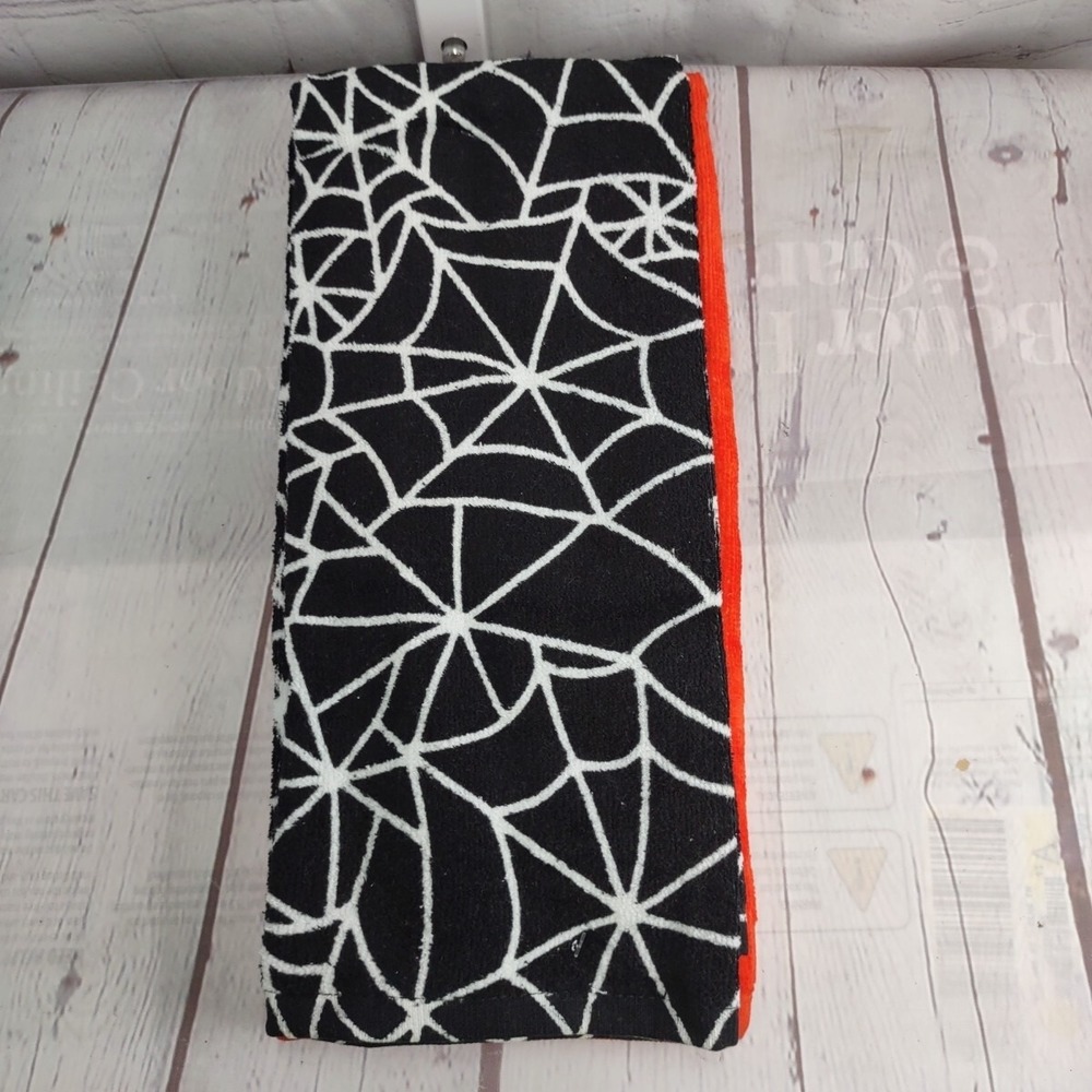 Halloween Kitchen Towels Orange w/Black Cat & Black w/Webs 2pk NWT Hyde and Eek! - Picture 3 of 3